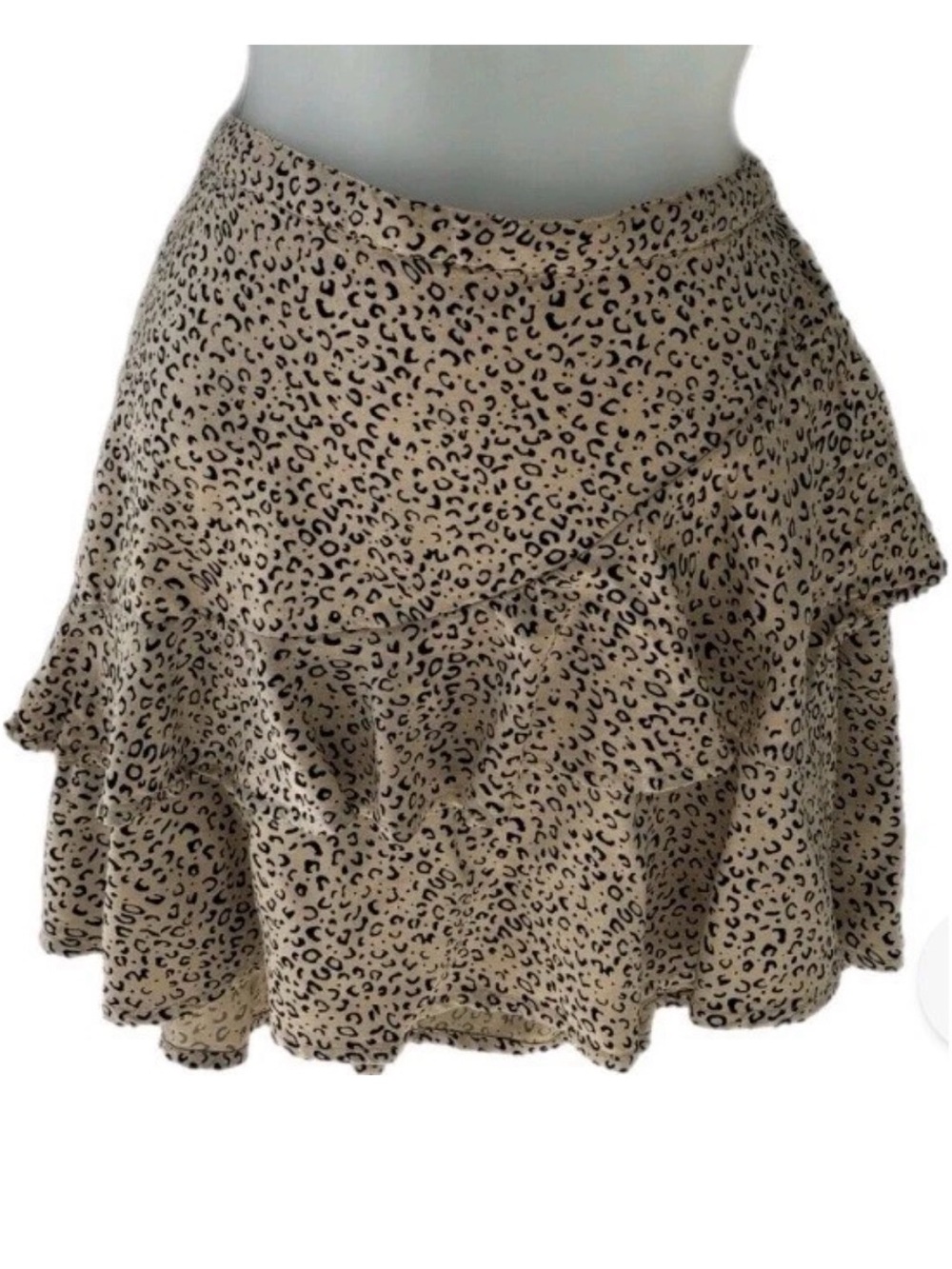 Japan women’s Leopard Print ruffled  Mini Skirt size small